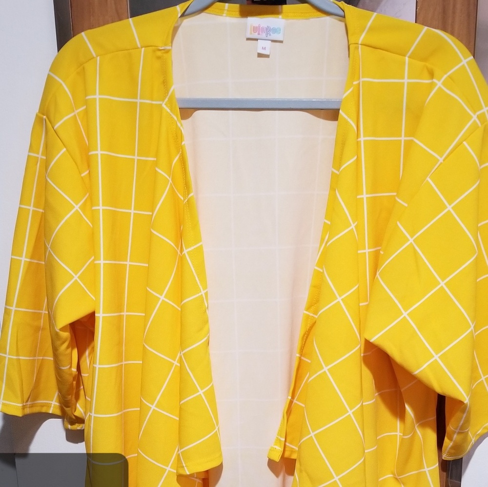Lularoe Shirley MED NWT Yellow Plaid